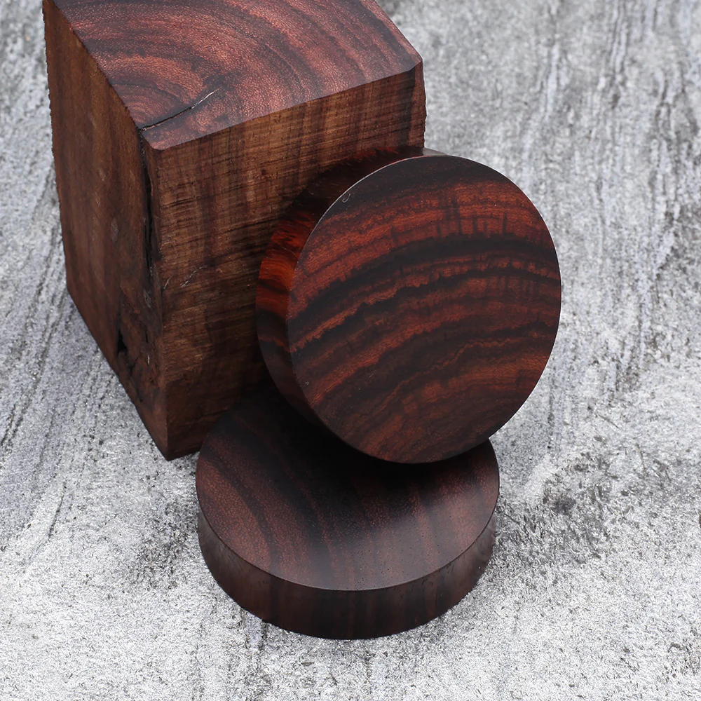 A Pair of Rosewood Double Flared Plug - Image 4